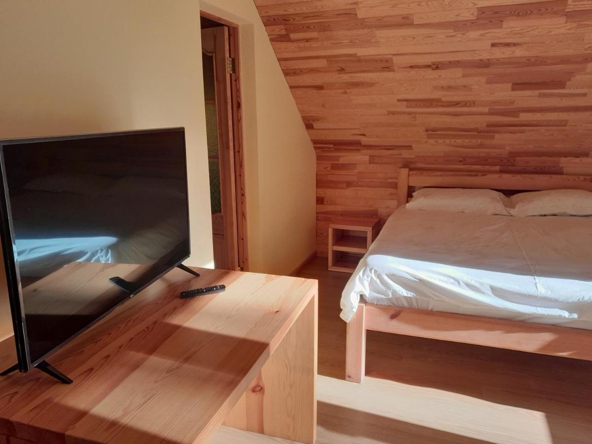 Guest House Vilcini Bernāti エクステリア 写真