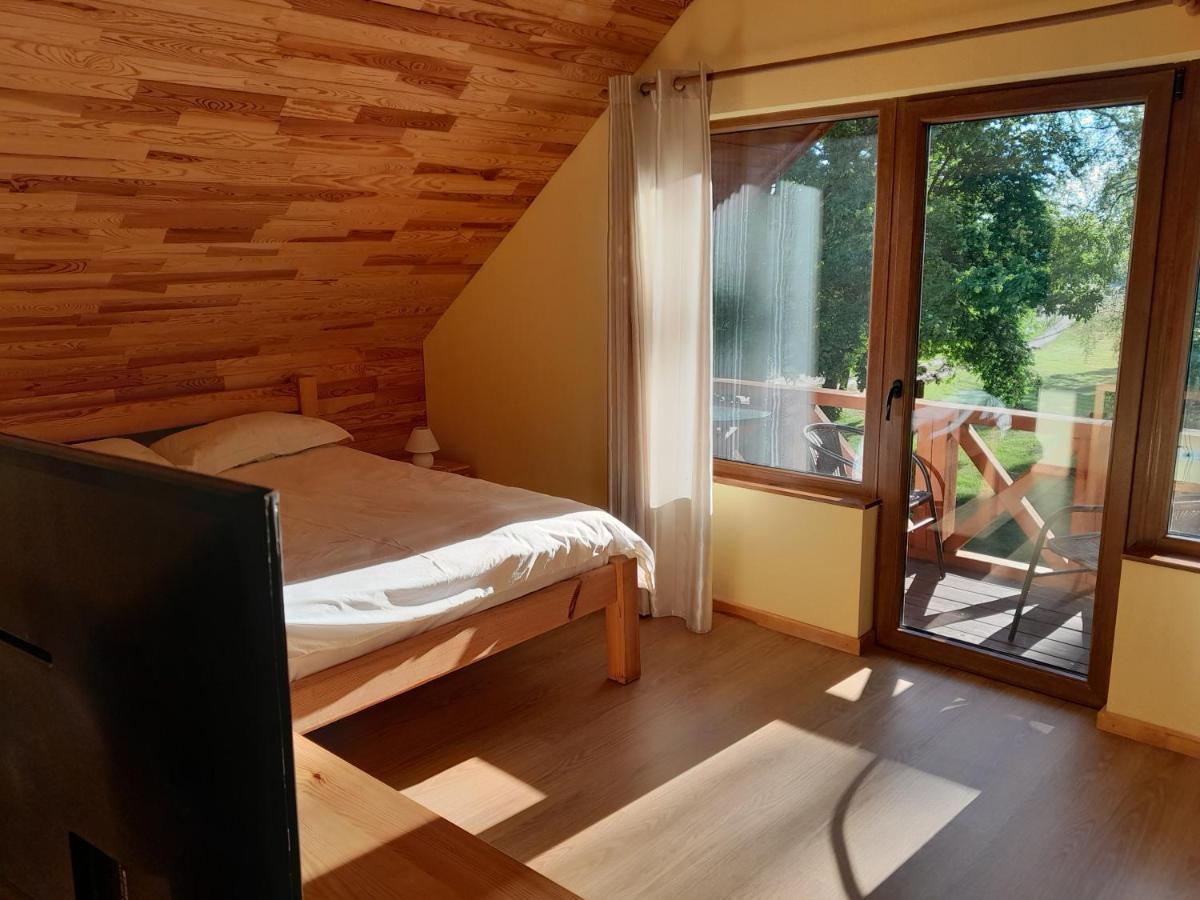 Guest House Vilcini Bernāti エクステリア 写真