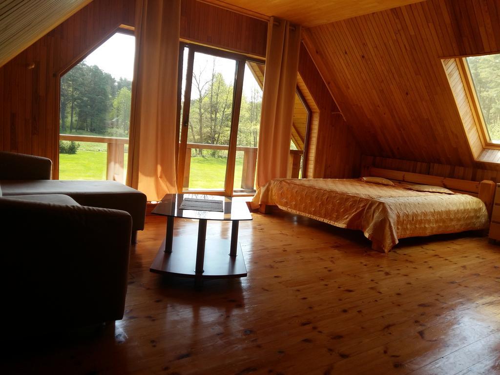Guest House Vilcini Bernāti エクステリア 写真